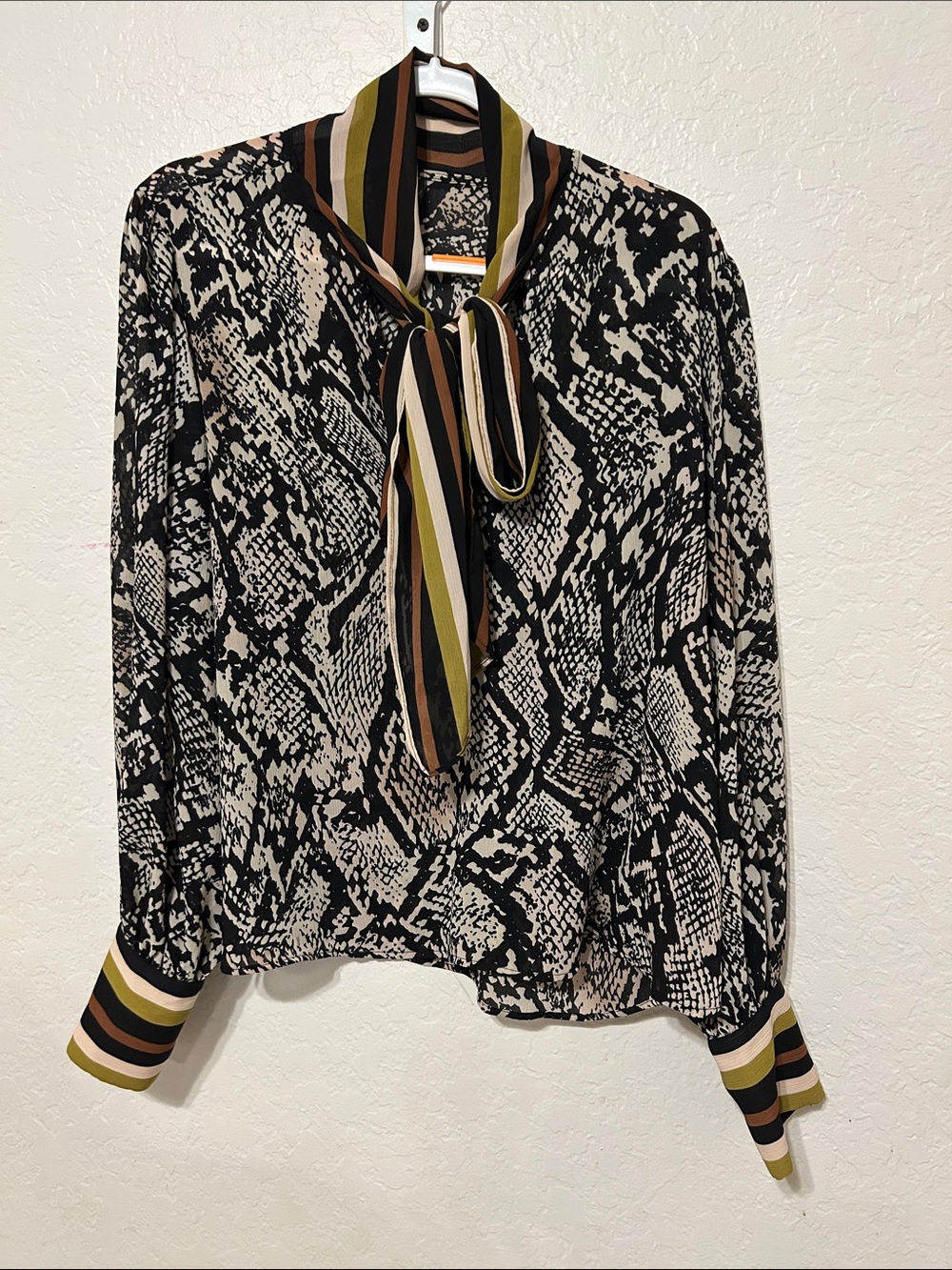 🎼Worthington Snake-Print Tie-Neck Blouse in Black and Cream striped size XXL GUC - Picture 4 of 11